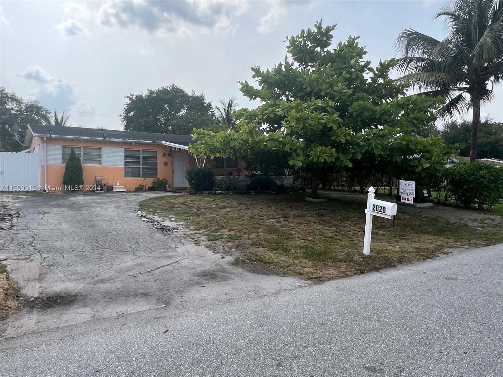 2020 N 62nd Avenue Hollywood FL 33024