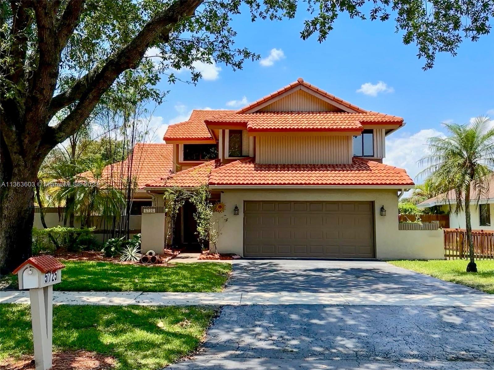 5725 SW 87th Avenue Cooper City FL 33328