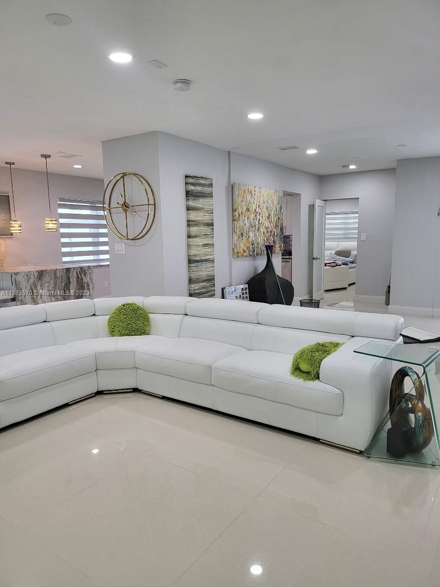 2922 NW 185th Terrace Miami Gardens FL 33056