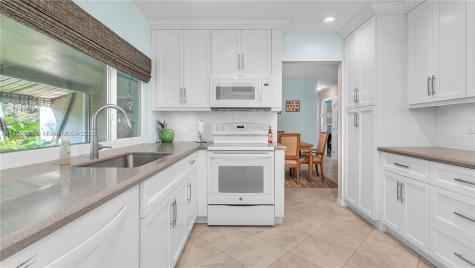3209 Taft Street Hollywood FL 33021