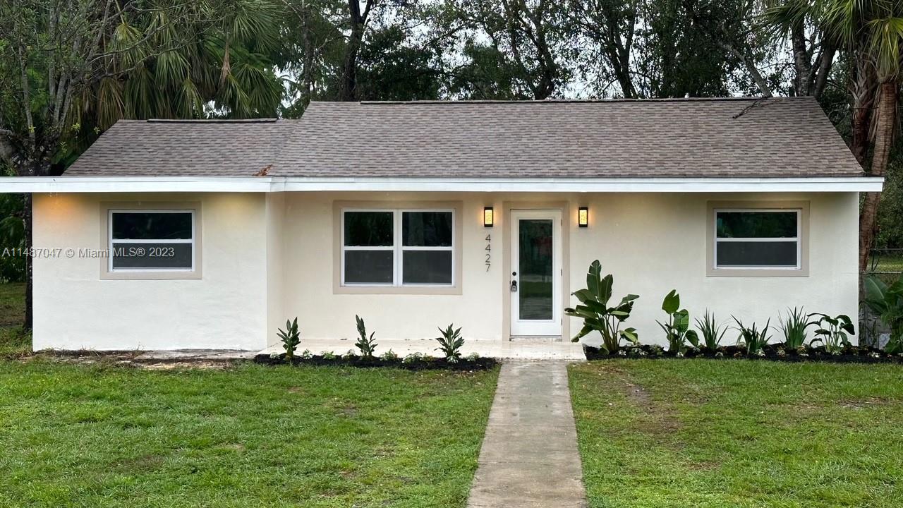 4427 Tuscaloosa Street Fort Myers FL 33905