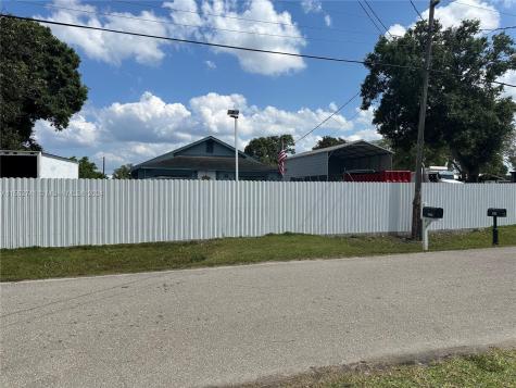 1014 Geiger Road Clewiston FL 33440
