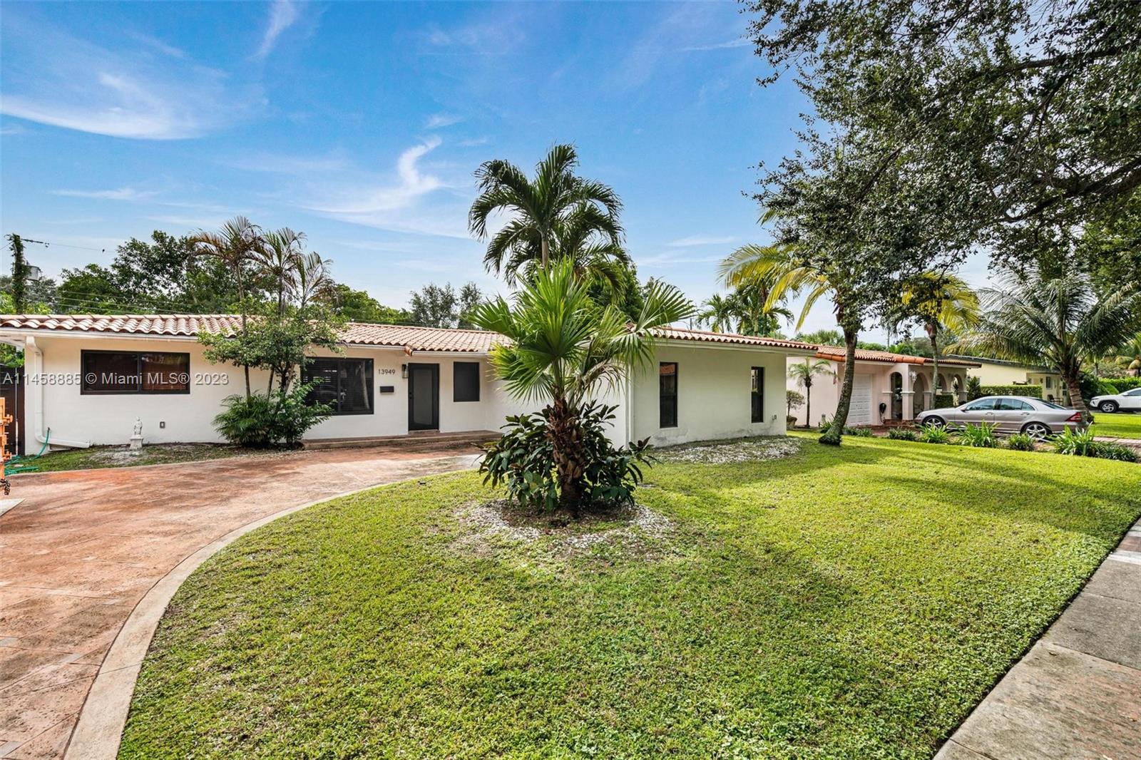 13949 Lake George Court Miami Lakes FL 33014