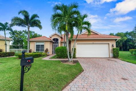 307 NW Cheshire Lane Port St. Lucie FL 34983