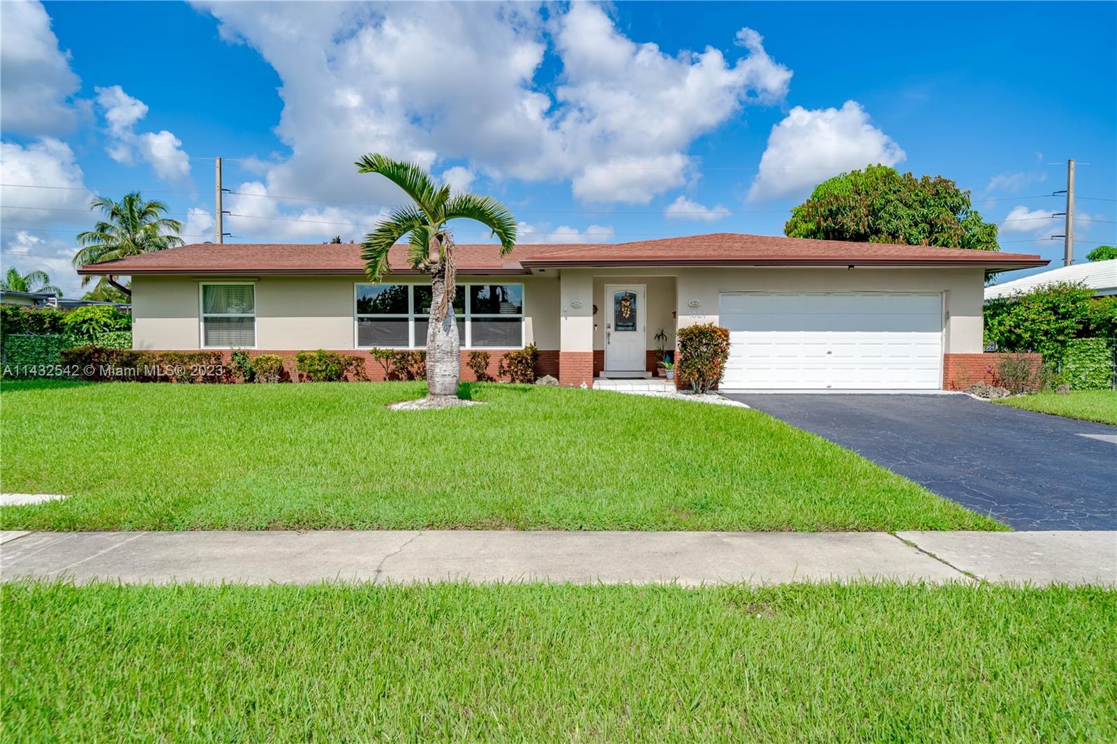1081 SW 75th Terrace Plantation FL 33317