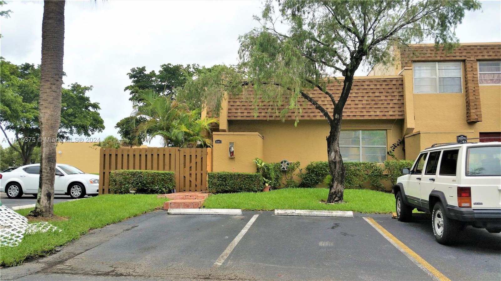 3641 NW 95th Terrace Sunrise FL 33351