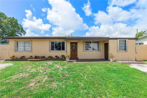 5310 SW 25th Court West Park FL 33023