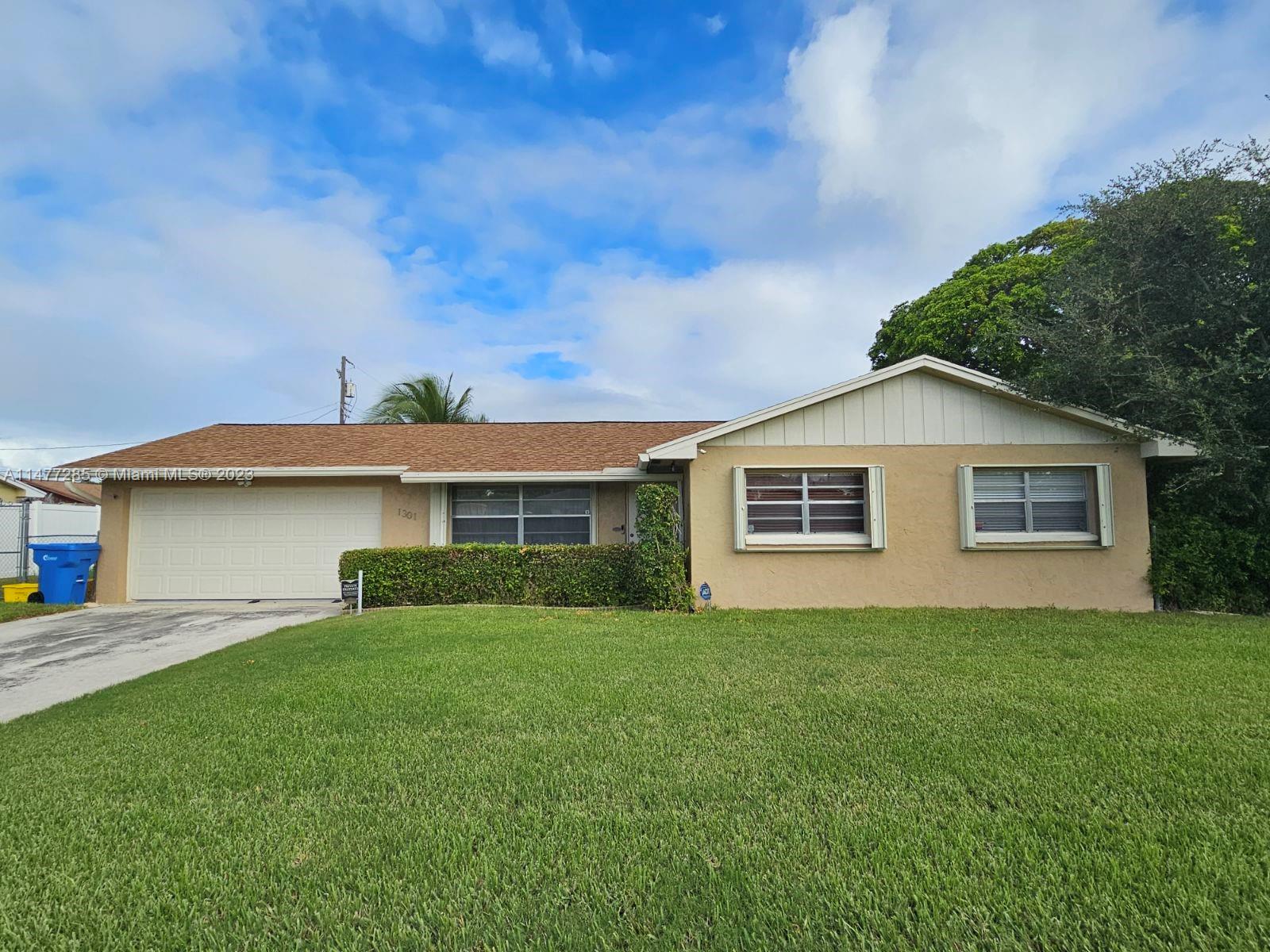 1301 W Branch Street Lantana FL 33462
