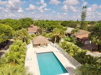 10935 Cypress Run Circle Coral Springs FL 33071