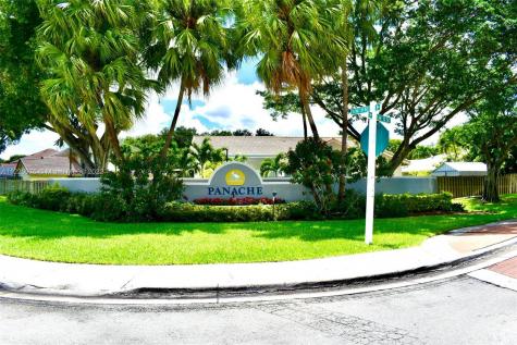 10311 SW 9th Lane Pembroke Pines FL 33025