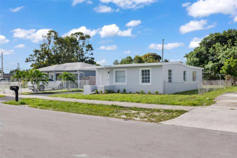 2726 NW 4th Court Pompano Beach FL 33069