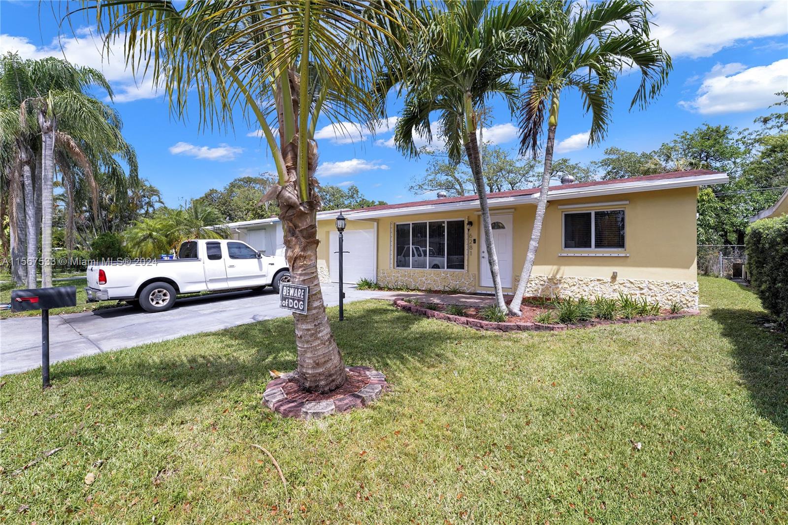 6281 SW 8th Street North Lauderdale FL 33068