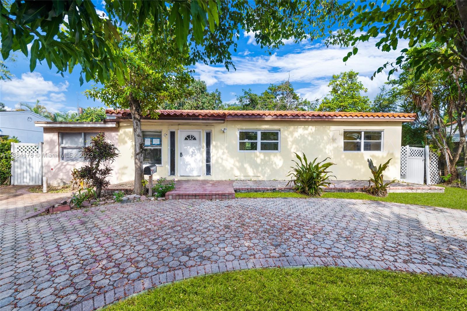 15595 NE 10th Avenue North Miami Beach FL 33162