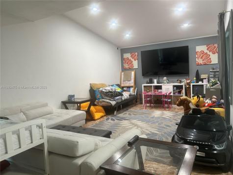 11079 SW 69th Terrace Miami FL 33173