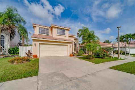 1346 SW 180th Avenue Pembroke Pines FL 33029