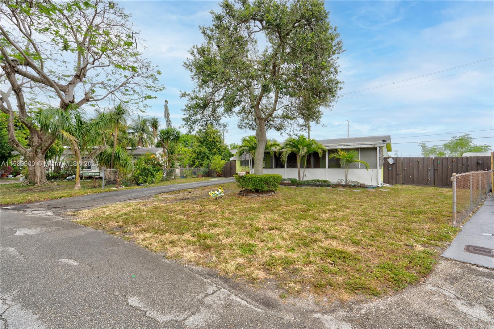 613 S 61st Avenue Hollywood FL 33023