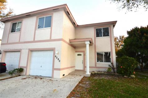 6290 NW 2nd Street Margate FL 33063