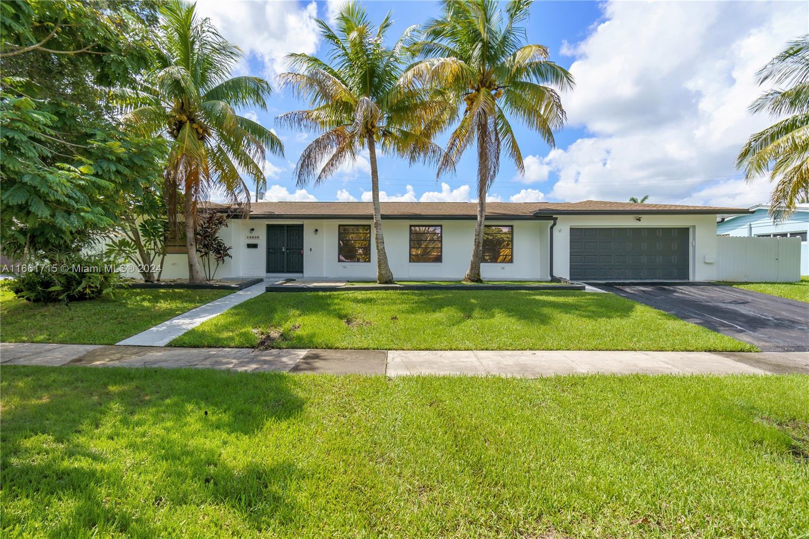 15640 Palmetto Club Drive Miami FL 33157