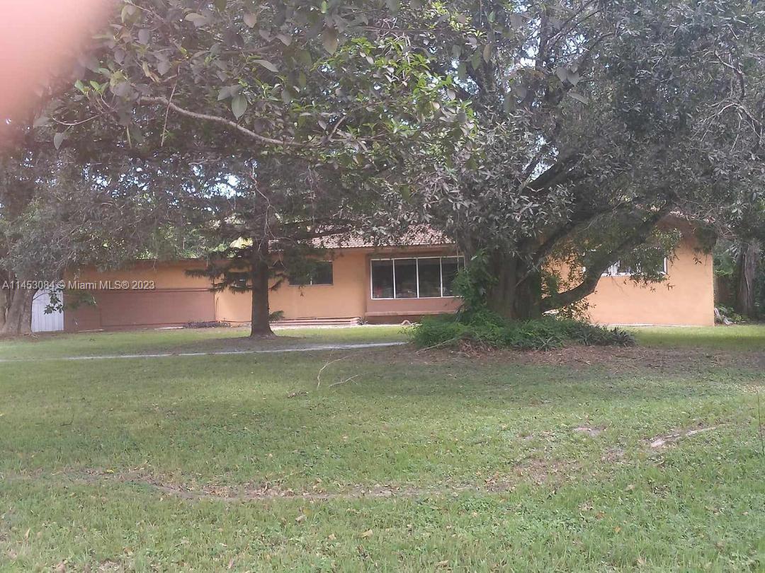 630 E Country Club Circle Plantation FL 33317