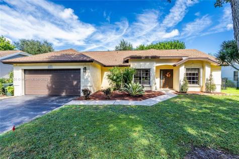 5197 NW 52nd Street Coconut Creek FL 33073