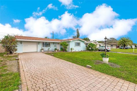 8451 NW 11th Court Pembroke Pines FL 33024