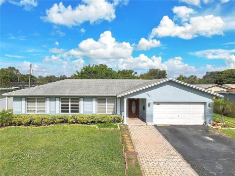 5301 SW 9th Street Plantation FL 33317