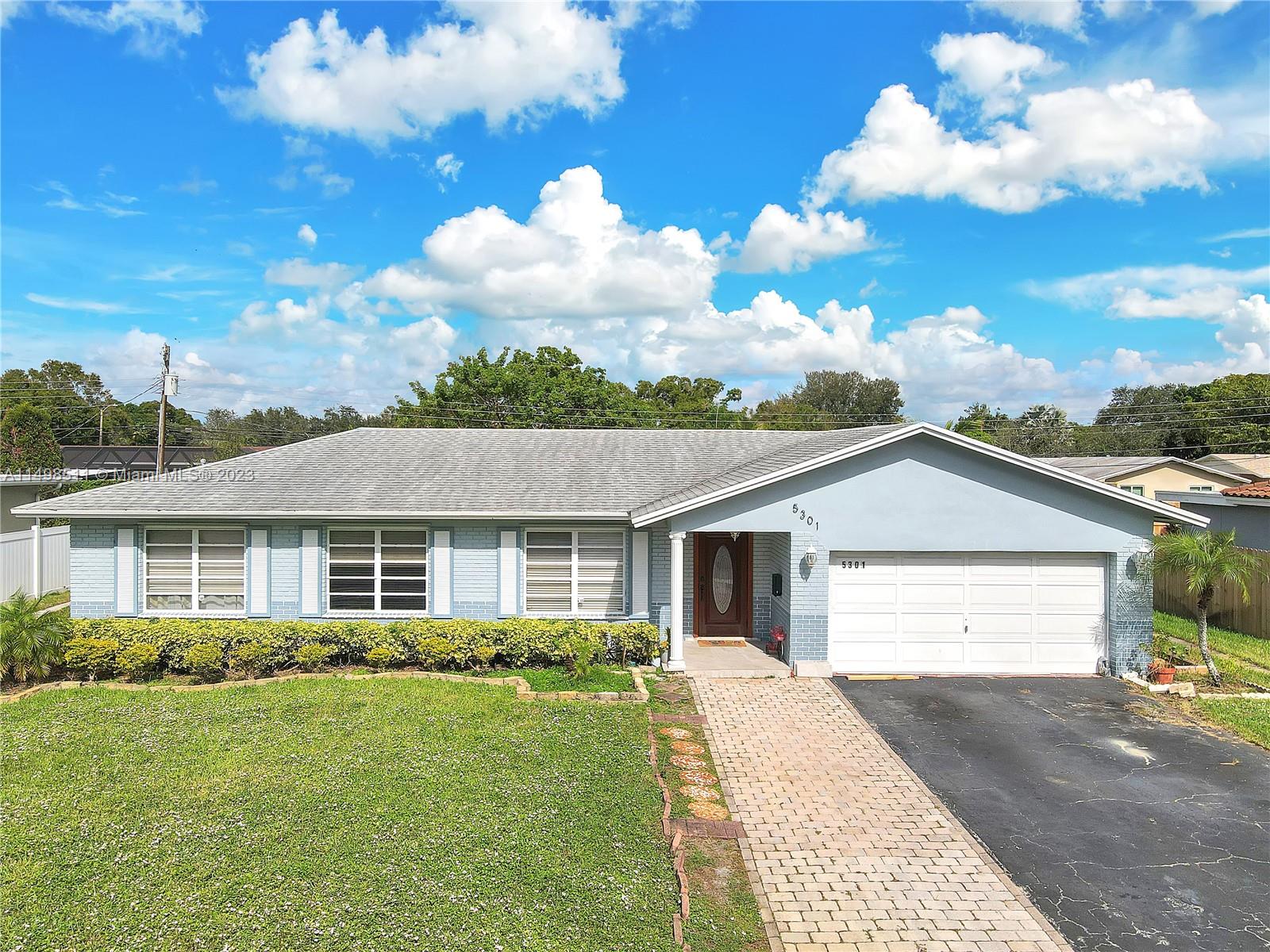5301 SW 9th Street Plantation FL 33317