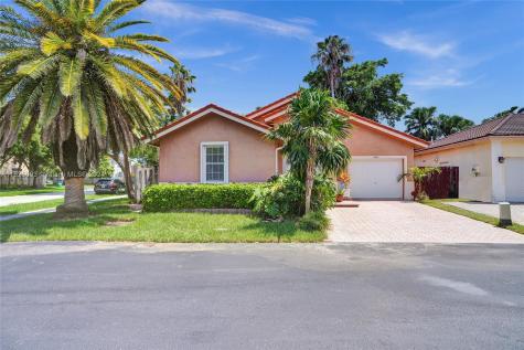 9212 SW 213th Lane Cutler Bay FL 33189
