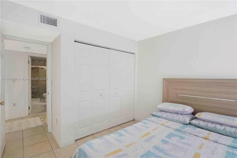 624 NW 11th Street Miami FL 33136