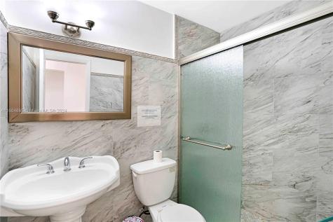 624 NW 11th Street Miami FL 33136