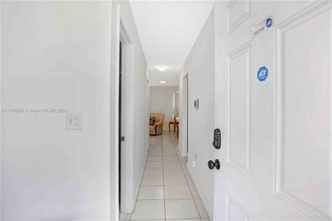 624 NW 11th Street Miami FL 33136