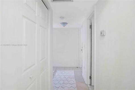 624 NW 11th Street Miami FL 33136