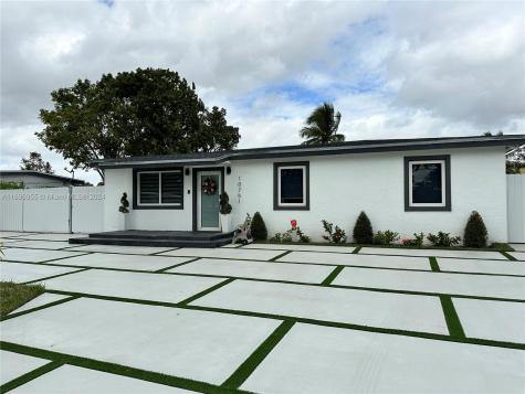 10751 SW 46th Street Miami FL 33165