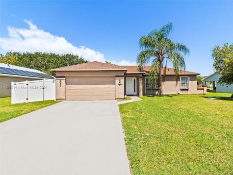 2340 SE Charleston Drive Port St. Lucie FL 34952