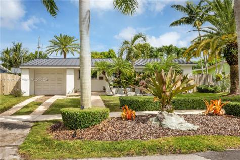 9461 Martinique Drive Cutler Bay FL 33189