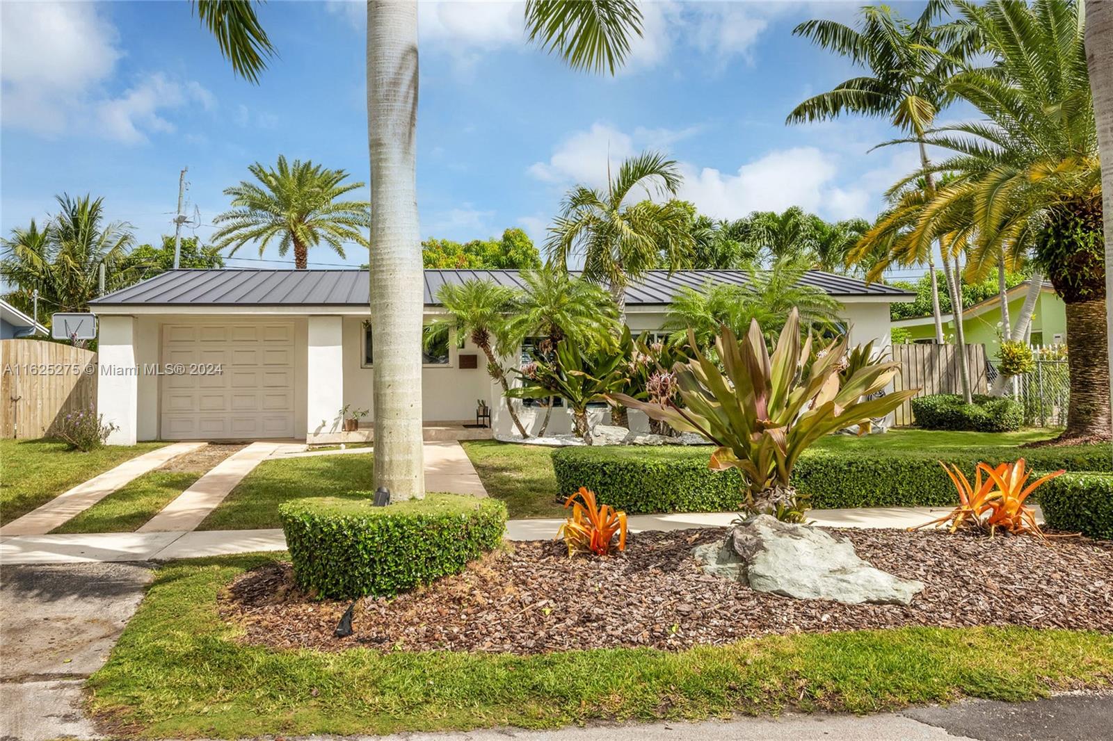 9461 Martinique Drive Cutler Bay FL 33189