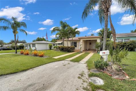 2616 Rodman Street Hollywood FL 33020