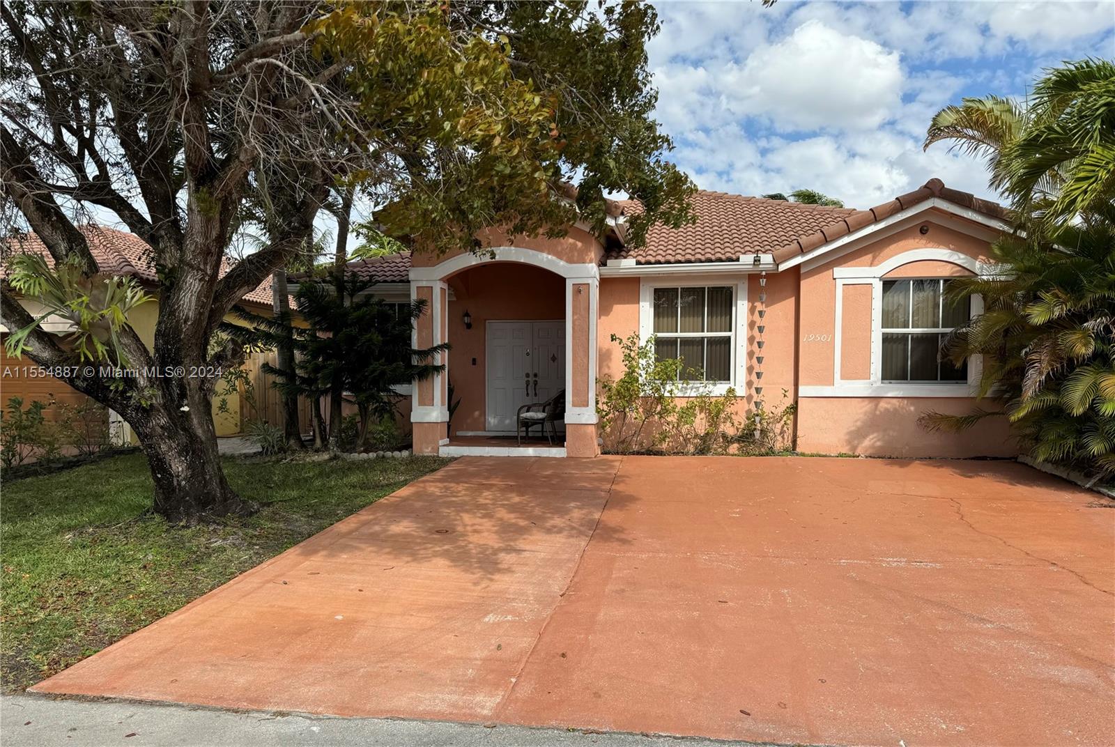 19501 NW 77th Court Hialeah FL 33015