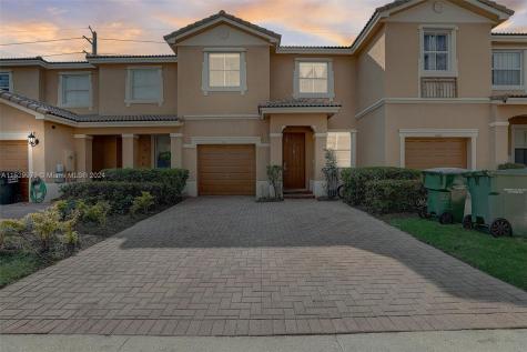 1014 NE 41st Place Homestead FL 33033