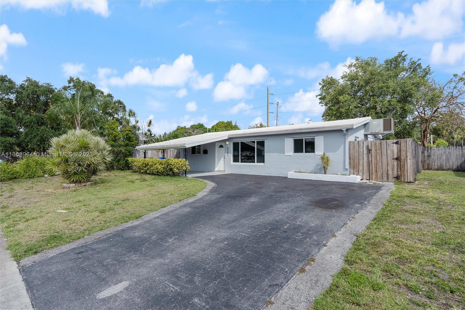 6521 Sherman Street Hollywood FL 33024