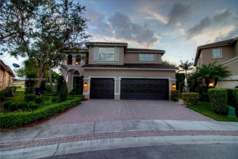19254 Crystal Street Weston FL 33332