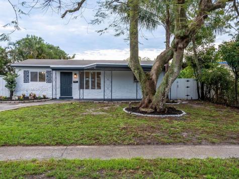 1131 N 75th Avenue Hollywood FL 33024