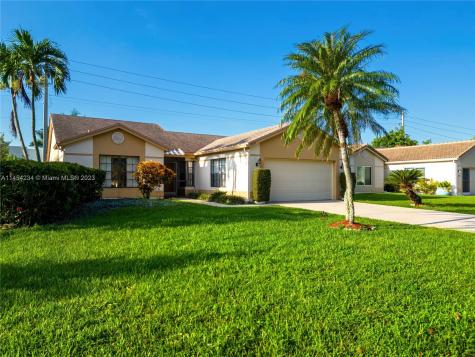 10620 NW 70th Street Tamarac FL 33321