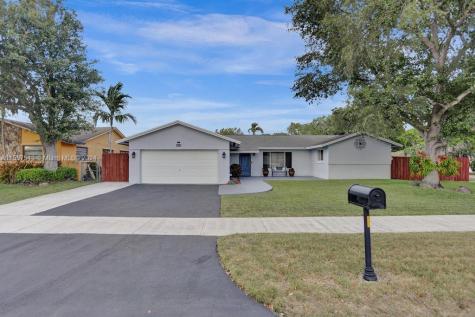 13925 SW 106th Terrace Miami FL 33186
