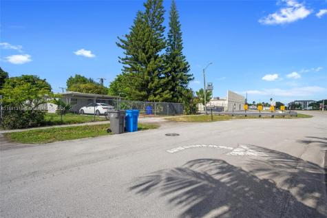 4201 SW 41st Street West Park FL 33023