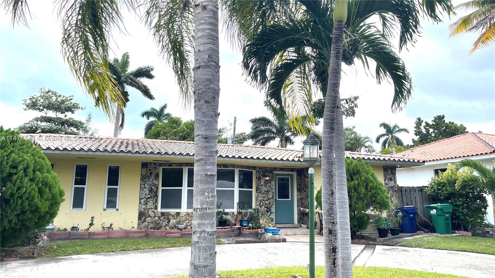260 191st Terrace Sunny Isles Beach FL 33160