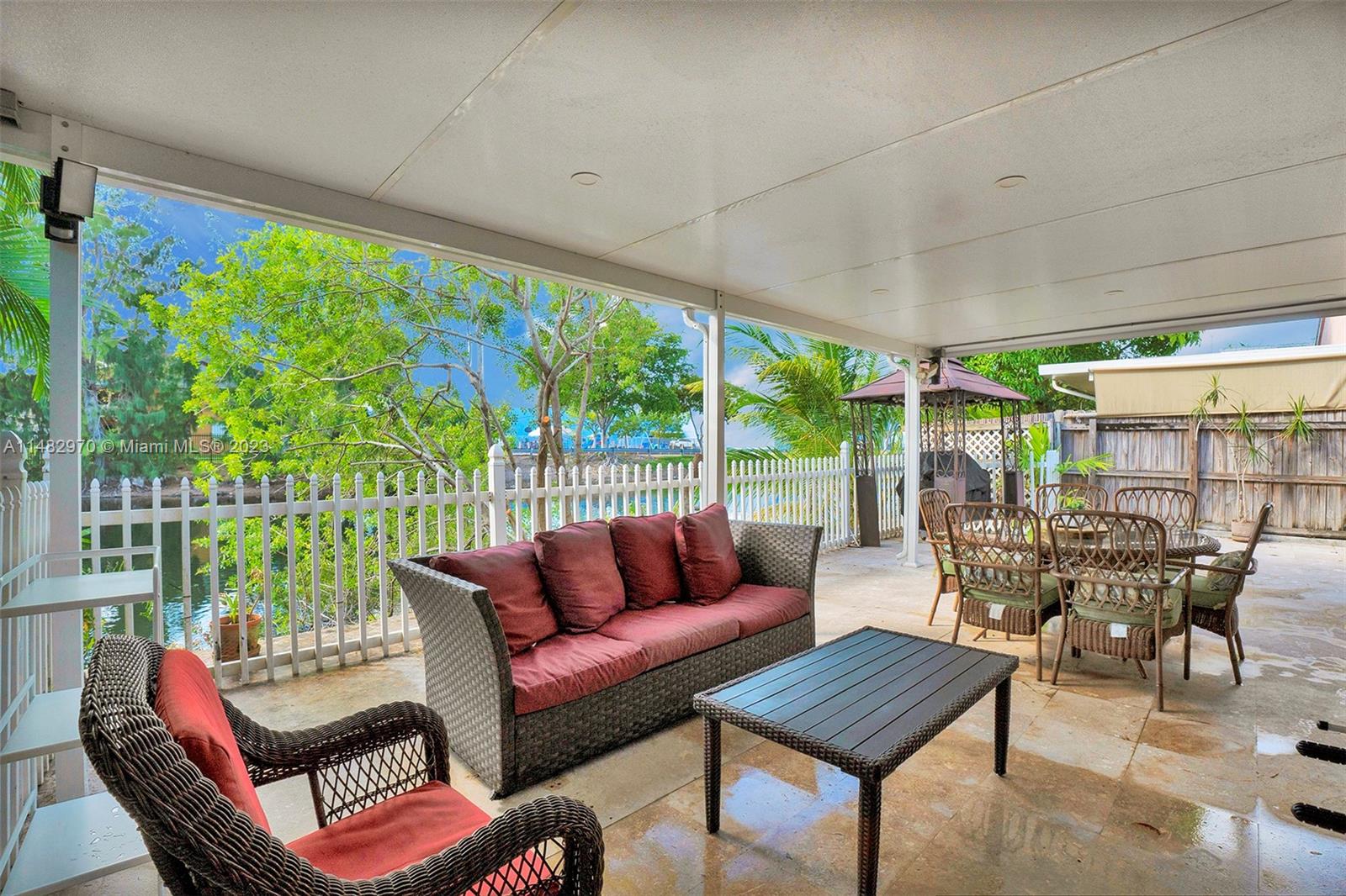14968 SW 74th Terrace Miami FL 33193
