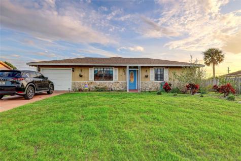 782 NW Riverside Drive Port St. Lucie FL 34983