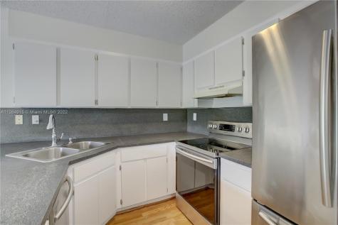812 SW 10th Street Hallandale Beach FL 33009