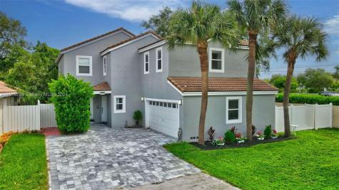 10050 Fanfare Drive Boca Raton FL 33428